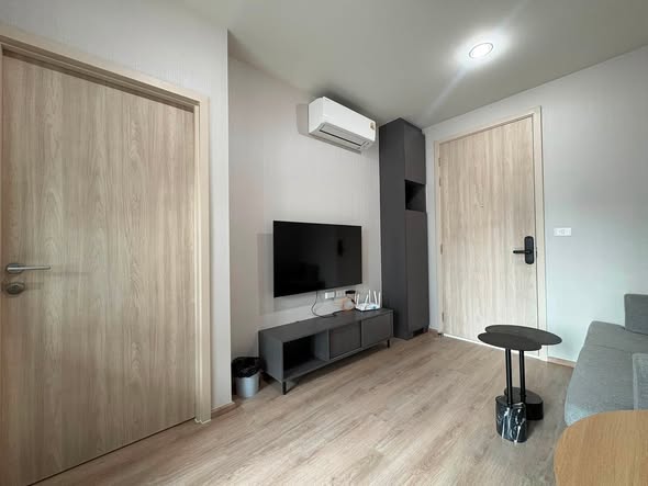 bedroom and room interior of Nue District R9