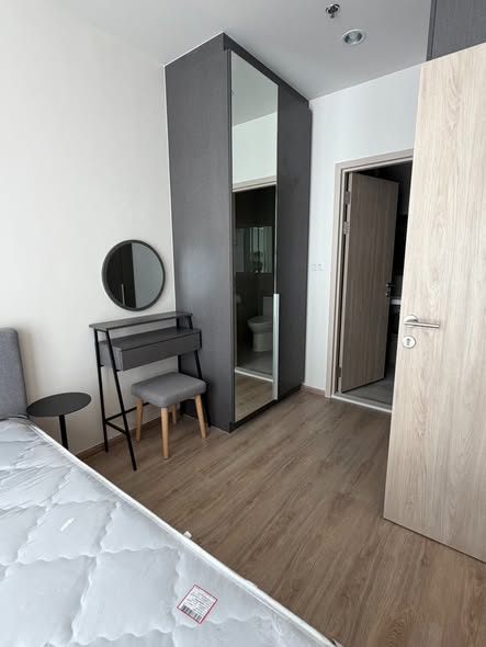 bedroom and room interior of Nue District R9