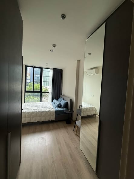 bedroom and room interior of Nue District R9