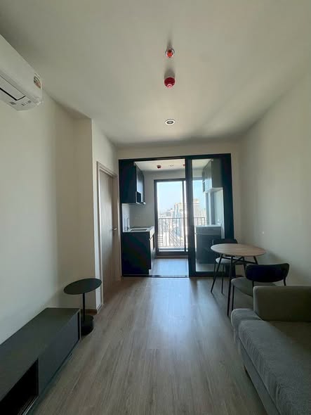 living room of Nue District R9