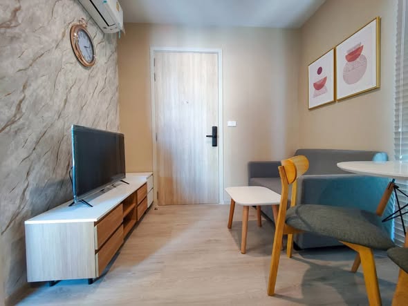 bedroom and room interior of Nue Noble Centre Bang Na (นิว โนเบิล เซ็นเตอร์ บางนา)