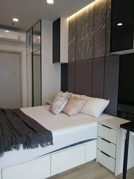 bedroom of Oka Haus