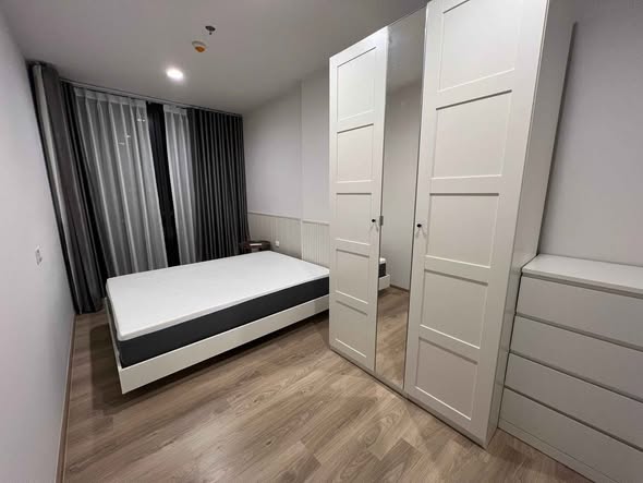 bedroom and room interior of Oka Haus