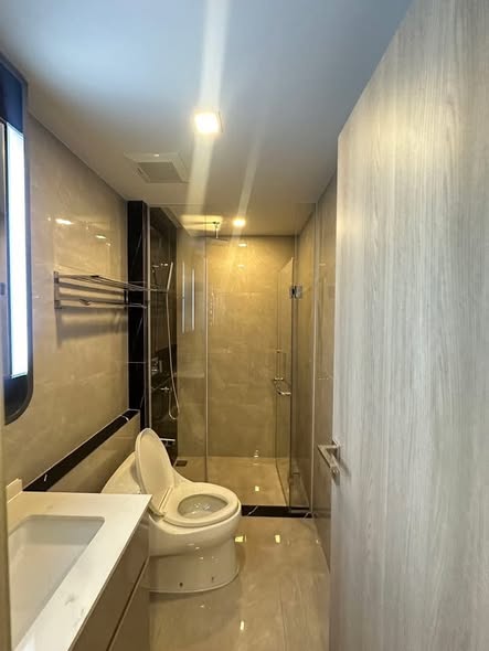 bathroom of One9Five Asoke – Rama 9