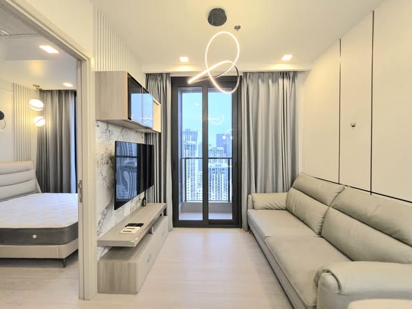 bedroom and room interior of One9Five Asoke – Rama 9
