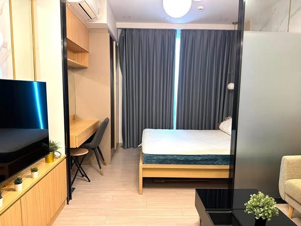 bedroom and room interior of One9Five Asoke – Rama 9