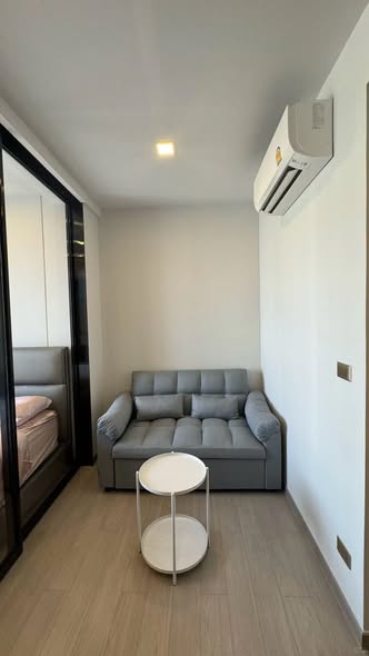 bedroom and room interior of One9Five Asoke – Rama 9
