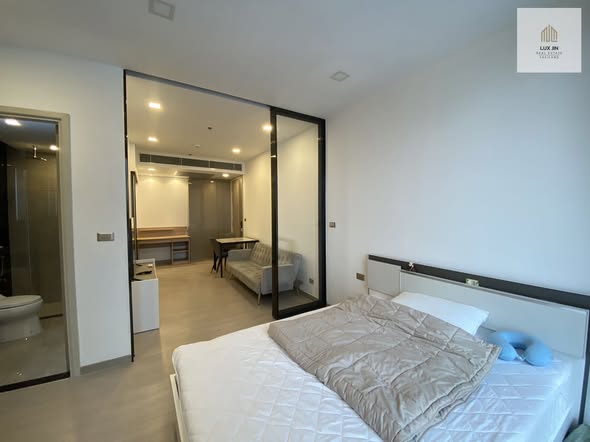 bedroom and room interior of One9Five Asoke – Rama 9