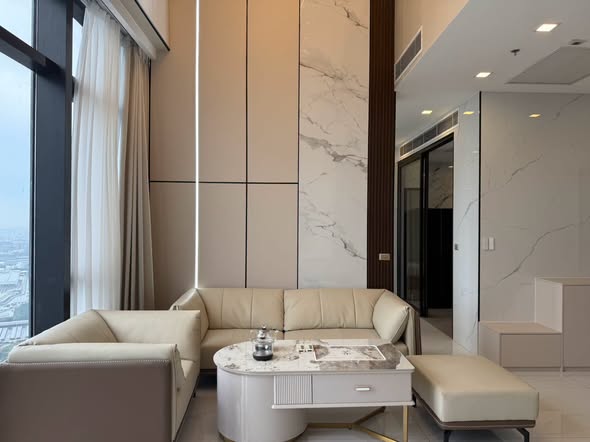 living room of One9Five Asoke – Rama 9