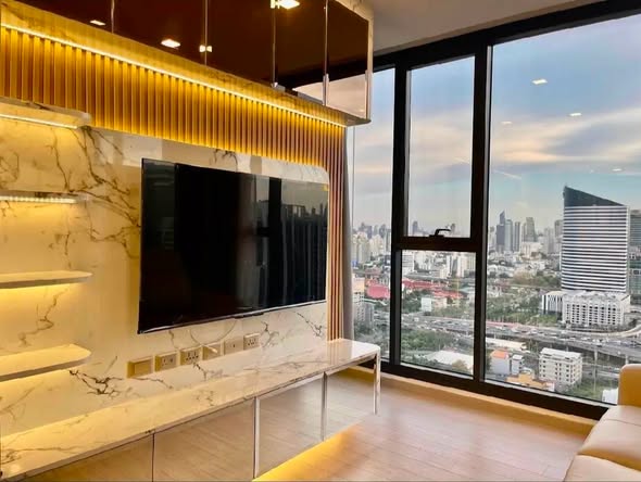 living room and bedroom of One9Five Asoke – Rama 9