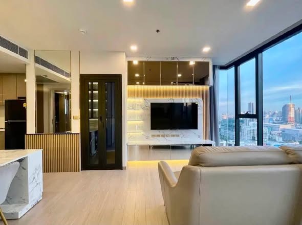 living room and room interior and kitchen of One9Five Asoke – Rama 9