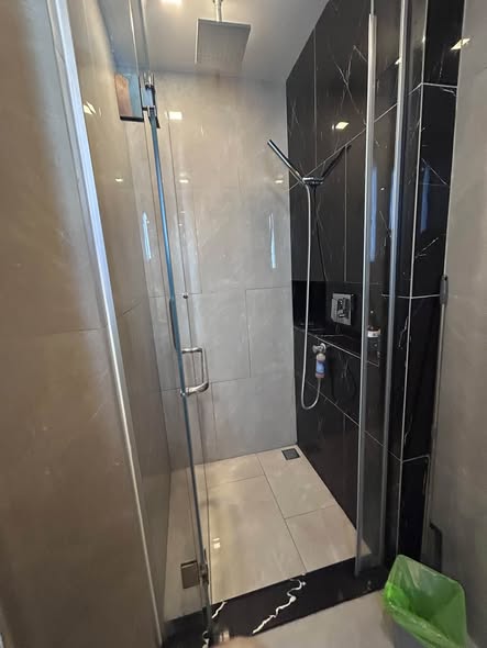 room interior and bathroom of One9Five Asoke – Rama 9