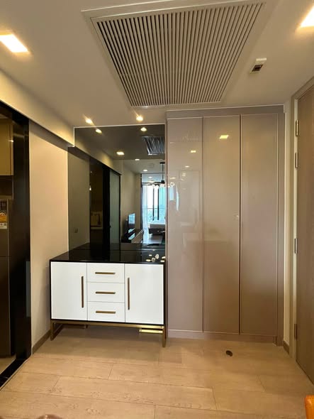 room interior and kitchen of One9Five Asoke – Rama 9