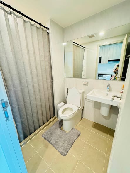 bathroom of Origin Play Sri Udom Station (Sales gallery) – ออริจิ้น เพลย์ ศรีอุดม สเตชั่น (สำนักงานขาย)