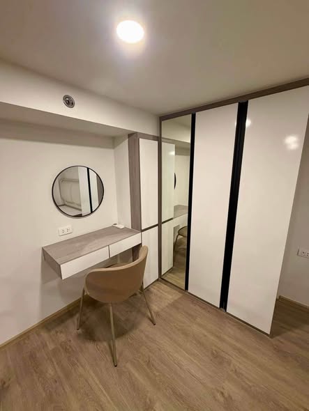 room interior and bathroom of Origin Plug & Play Nonthaburi Station