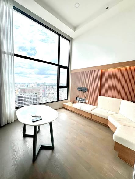 living room of Park Origin Chula-Sam Yan