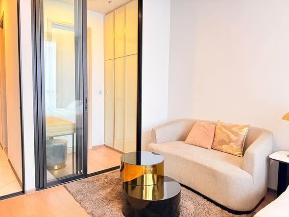 living room and room interior of Park​ Origin​ Phaya Thai