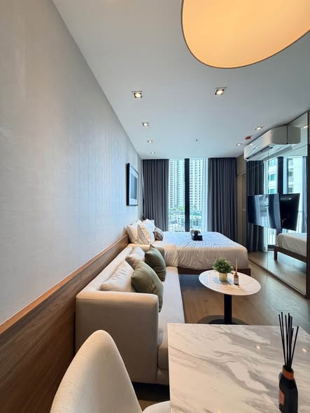 bathroom of Park Origin Phrom Phong