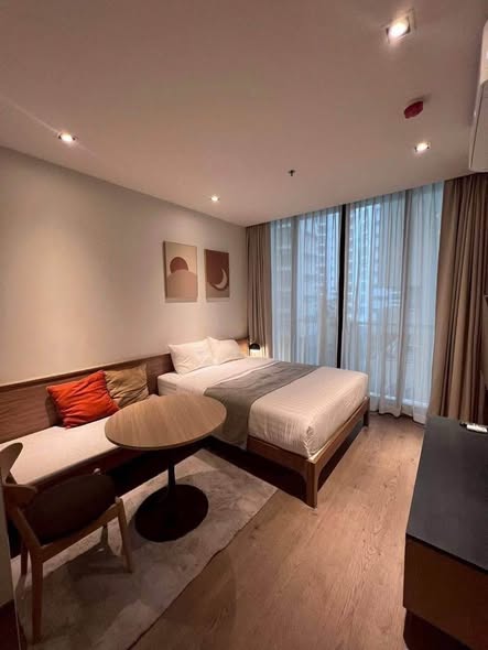bedroom of Park Origin Phrom Phong