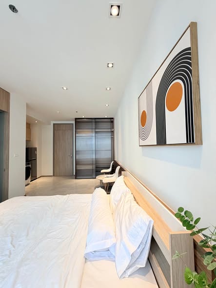 bedroom of Park Origin Phrom Phong