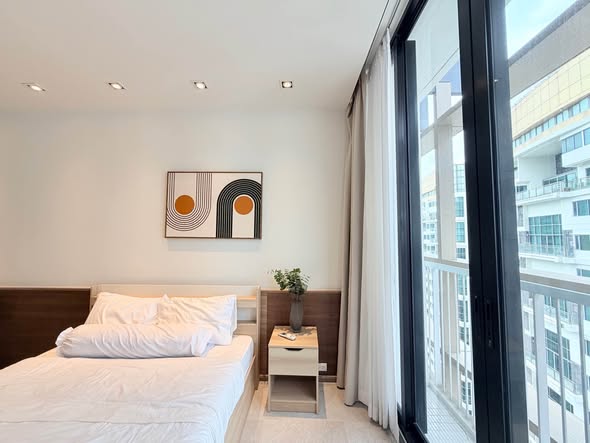 bedroom of Park Origin Phrom Phong