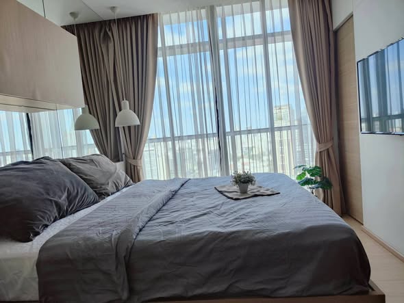 bedroom of Park Origin Phrom Phong