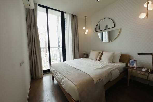 bedroom of Park Origin Phrom Phong