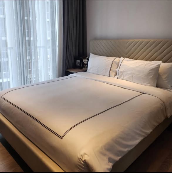 bedroom of Park Origin Phrom Phong