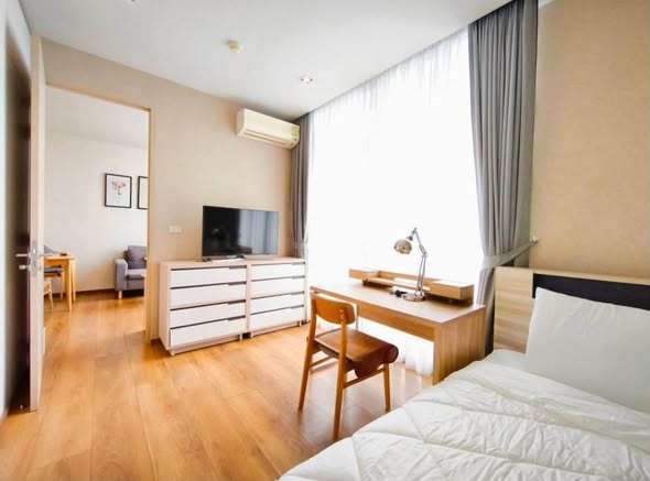 bedroom of Park Origin Phrom Phong