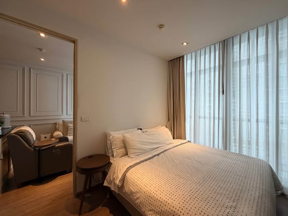 bedroom of Park Origin Phrom Phong