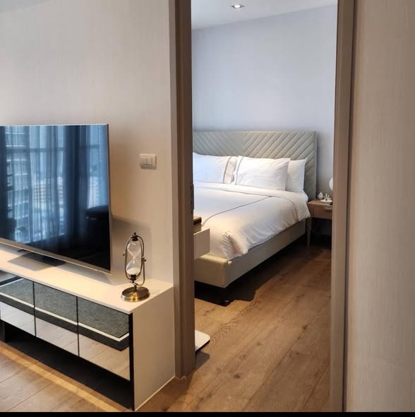 bedroom and room interior of Park Origin Phrom Phong