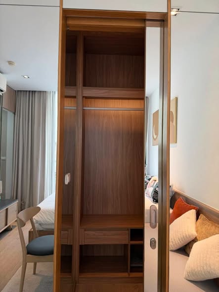 bedroom and room interior of Park Origin Phrom Phong
