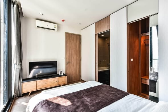 bedroom and room interior of Park Origin Phrom Phong