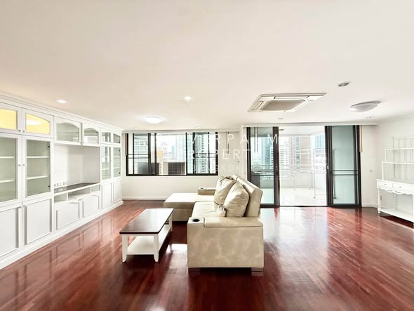 living room and room interior of Park Origin Phrom Phong