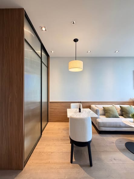 room interior and bathroom of Park Origin Phrom Phong