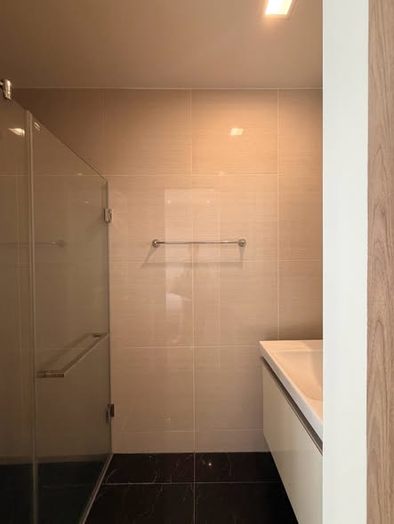 room interior and bathroom of Park Origin Phrom Phong