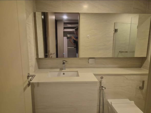 bathroom of Park Origin Ratchathewi