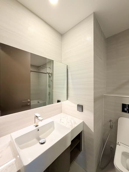 bathroom of Park​ Origin​ Thonglor