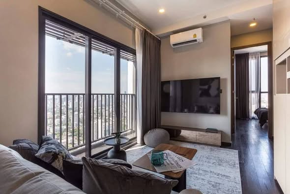 bedroom and living room of Park​ Origin​ Thonglor