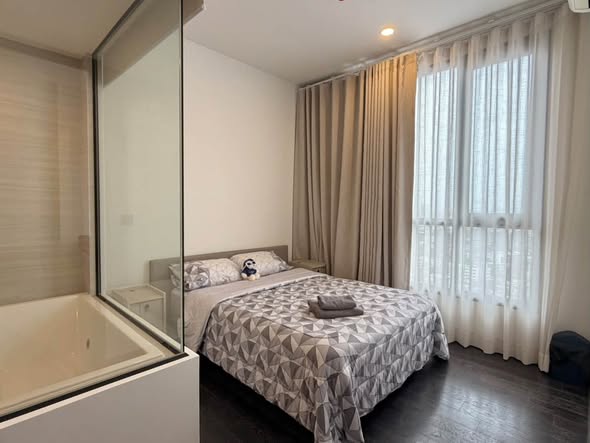 bedroom and room interior and bathroom of Park​ Origin​ Thonglor