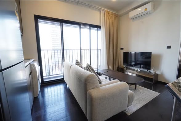 living room and bedroom of Park​ Origin​ Thonglor