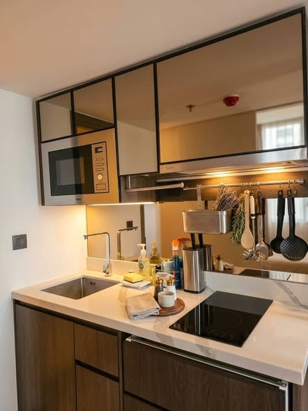 room interior and kitchen of Park​ Origin​ Thonglor