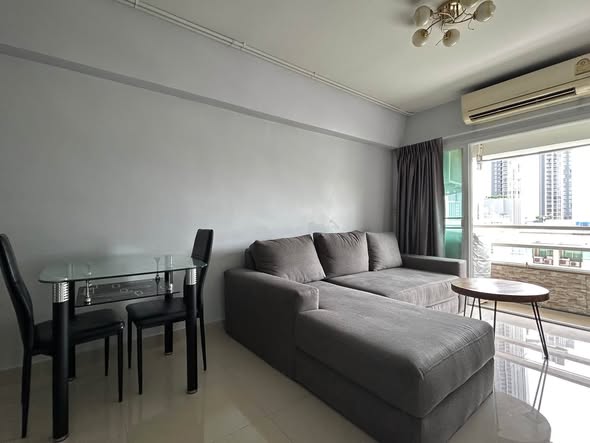bedroom of Park Thonglor Tower
