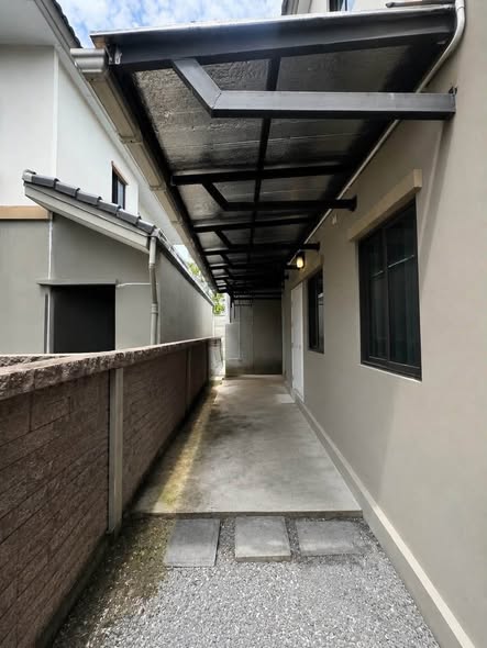 room interior of ภัสสร บางนา-วงแหวน Passorn Bangna-Wongwaen