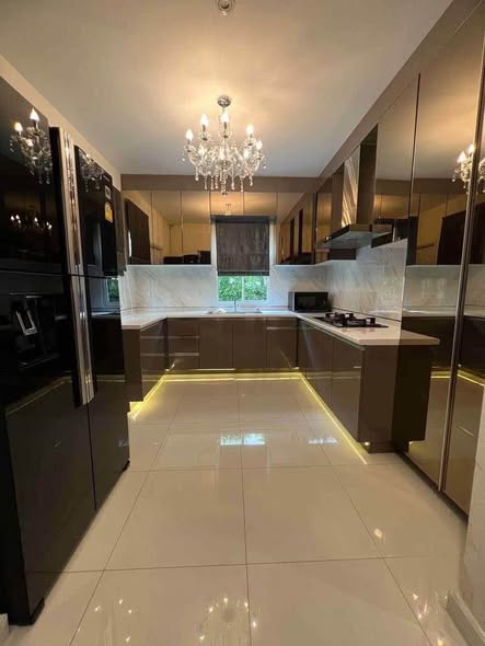 kitchen of Passorn Prestige Jatuchot-Watcharaphon