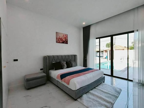 bedroom and room interior of Pattaya Green Ville