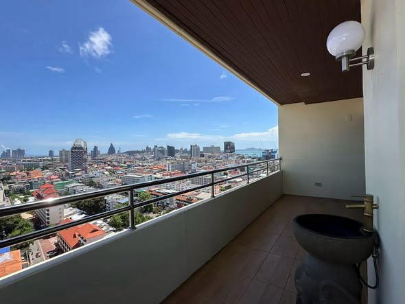 Pattaya Klang Center Point Condominium (PKCP)