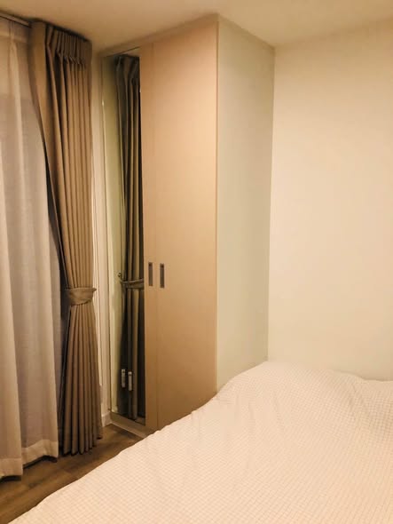 bedroom and room interior of Pause 115