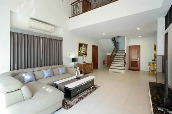 bedroom and living room of Perfect Masterpiece Rama 9-Krungthep Kreetha