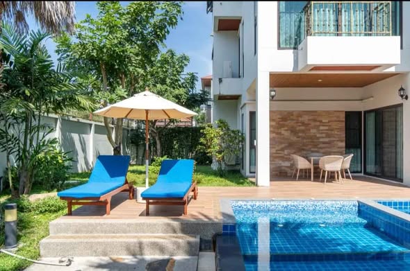 pool of Perfect Masterpiece Rama 9-Krungthep Kreetha